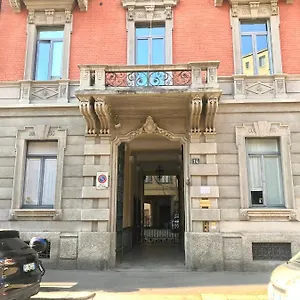 https://sul-muro-flat.it-lombardy.com
