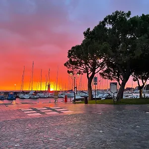 https://desehouse.it-lombardy.com